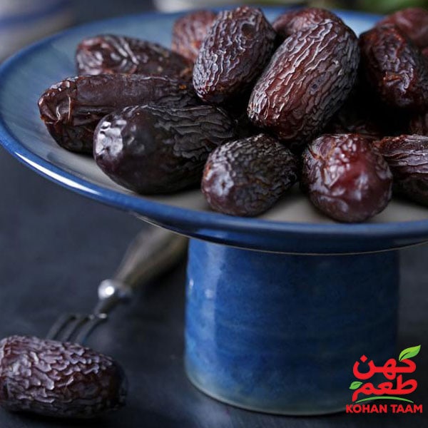 مقایسه خرمای مضافتی و مجول