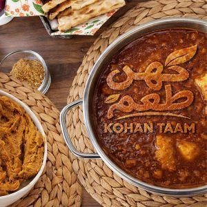 آبگوشت بزباش؛ راز خوش‌رنگی با زعفران دم‌کرده